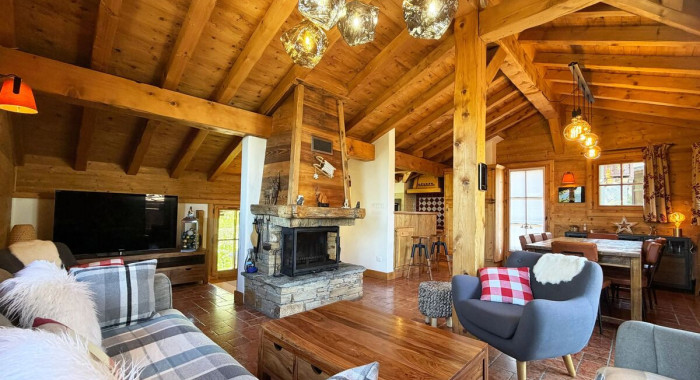 Chalet Ecureuil, Courchevel 1650 ski chalet, image 2